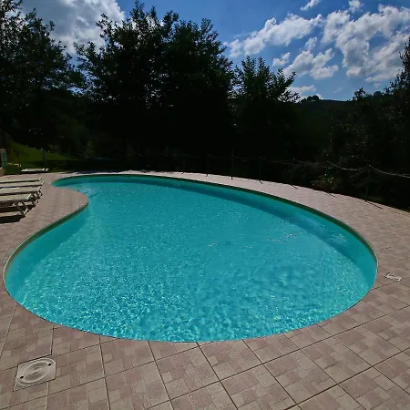 Elegant And Broad In With Garden And Pool *